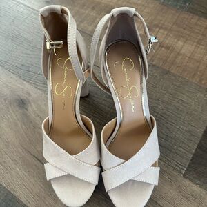 Jessica Simpson Women's Beige Heeled Sandals